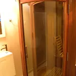فندق لا كارافيل 3*